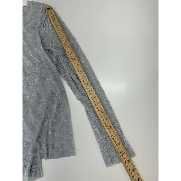 Chicos Womens Shirt Size 3 Gray Metallic Ultimate Layer Long Sleeve Seagull NWTS - Picture 12 of 14